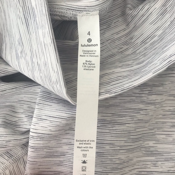 **SOLD** Lululemon Wunder Under Pant 25” in WAFS - Picture 5 of 6